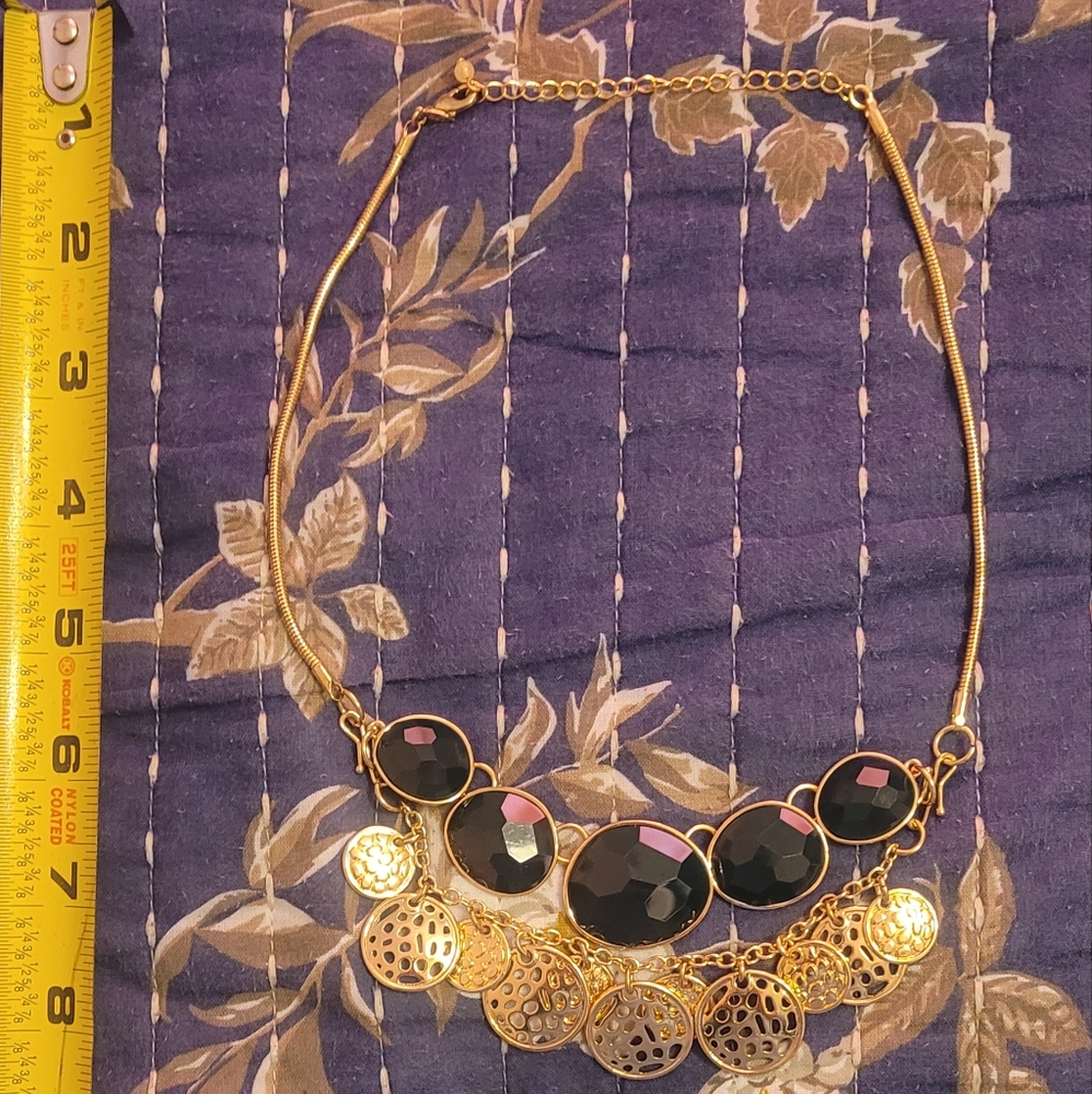 Dark Green and Gold Tone Necklace